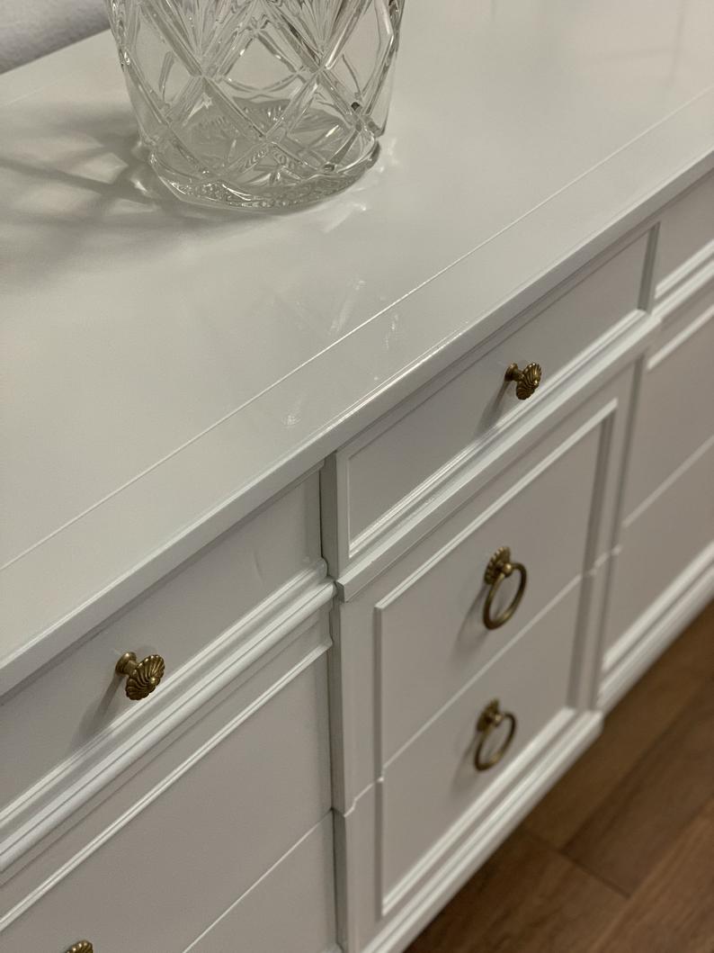 Henredon White Lacquer Solid Wood Dresser McKenna Design Co. Henredon White Lacquer Solid Wood Dresser McKenna Design Co.