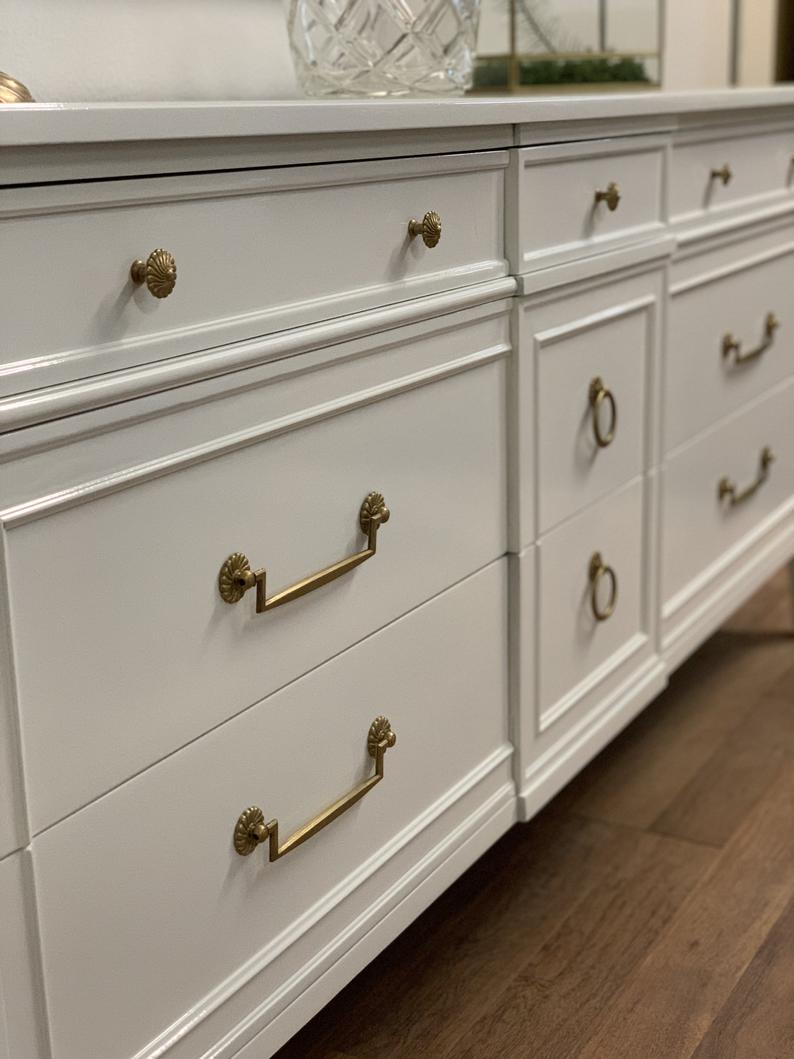 Henredon White Lacquer Solid Wood Dresser McKenna Design Co. Henredon White Lacquer Solid Wood Dresser McKenna Design Co.